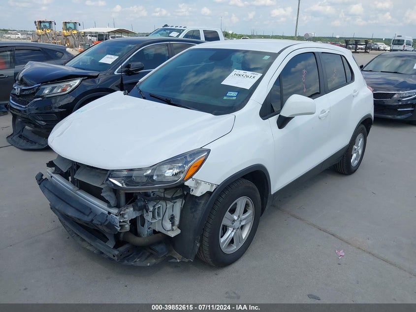 VIN 3GNCJKSB7JL263103 2018 CHEVROLET TRAX LS