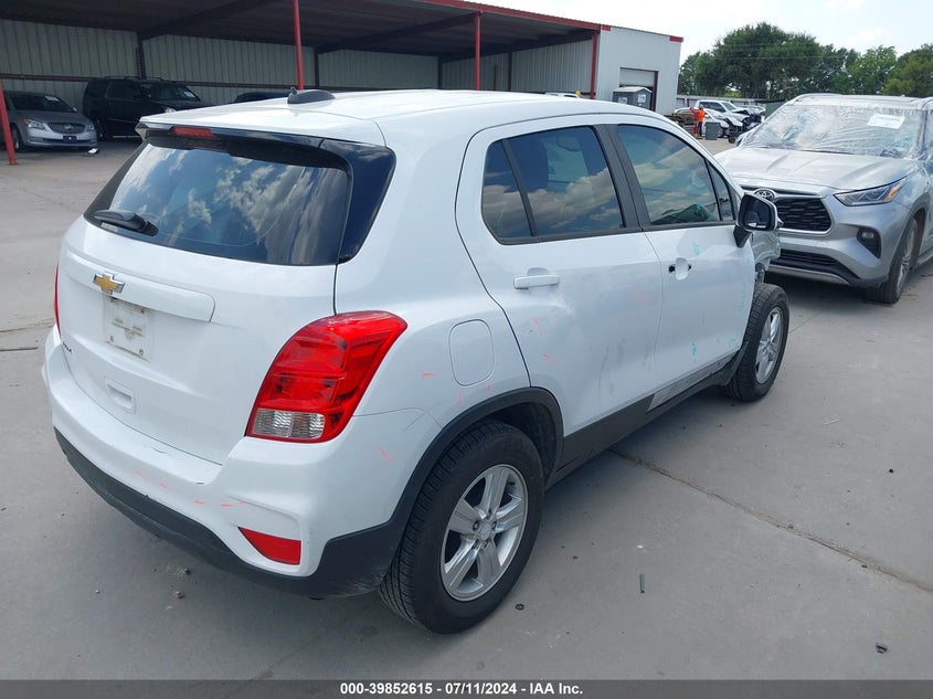VIN 3GNCJKSB7JL263103 2018 CHEVROLET TRAX LS
