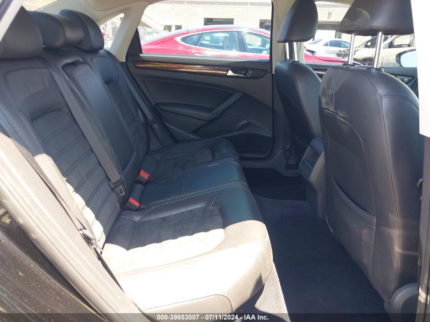 2012 Volkswagen Passat 2.5L Sel Premium VIN: 1VWCP7A37CC089057 Lot: 39853007