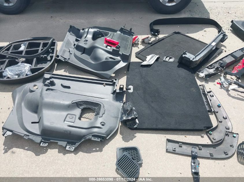 2018 Jeep Renegade Latitude Fwd VIN: ZACCJABB2JPG71146 Lot: 39853098