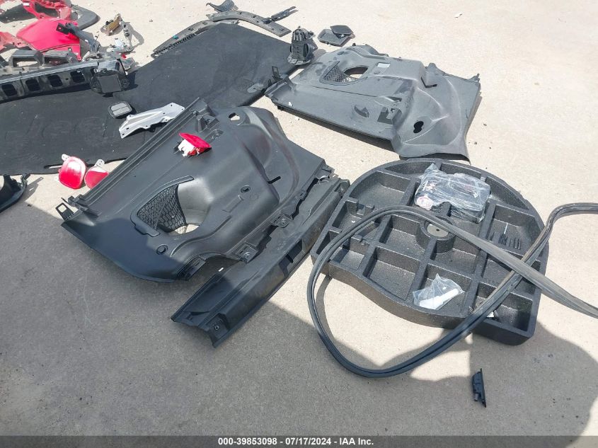 2018 Jeep Renegade Latitude Fwd VIN: ZACCJABB2JPG71146 Lot: 39853098