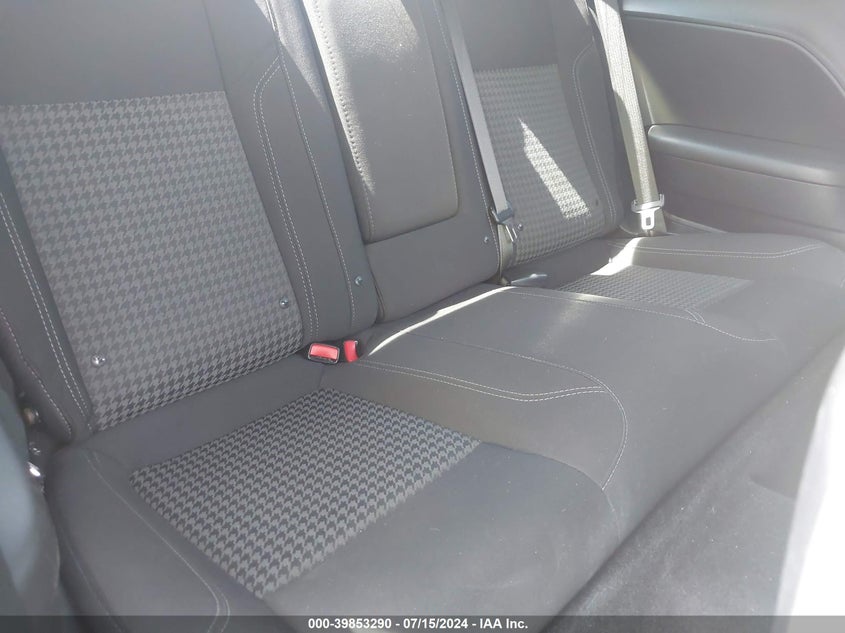 2015 Dodge Challenger Sxt VIN: 2C3CDZAG5FH711297 Lot: 39853290