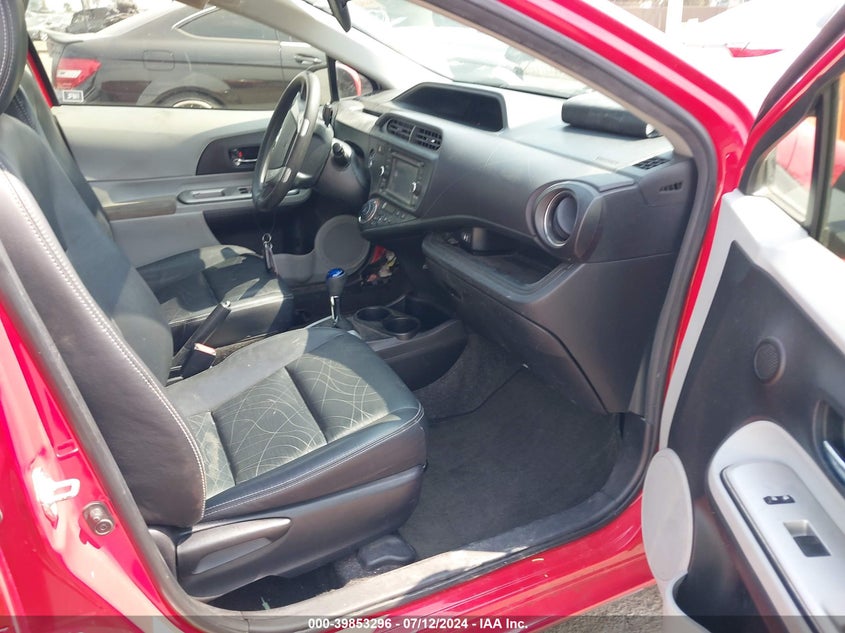 2012 Toyota Prius C VIN: JTDKDTB38C1517003 Lot: 39853296