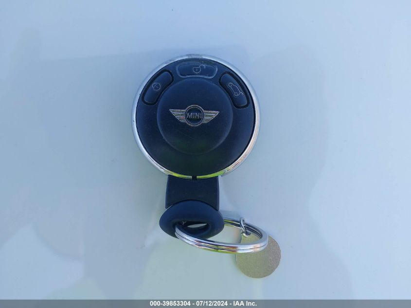 2010 Mini Cooper S VIN: WMWMF7C52ATZ73202 Lot: 39853304