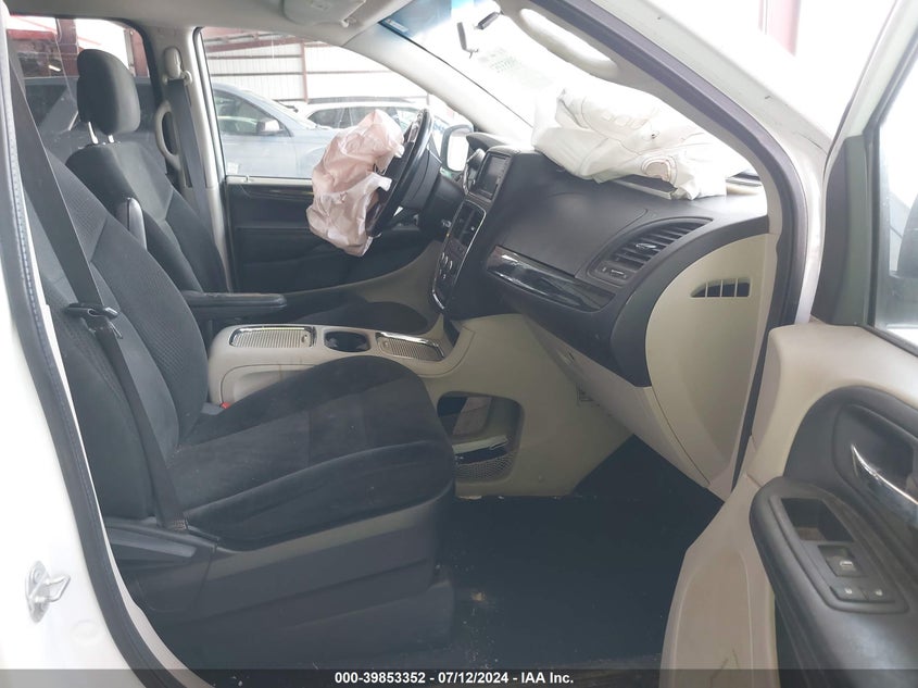 2016 DODGE GRAND CARAVAN SXT - 2C4RDGCG3GR323195