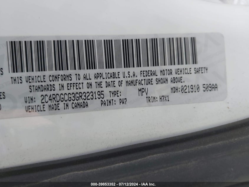 2016 DODGE GRAND CARAVAN SXT - 2C4RDGCG3GR323195