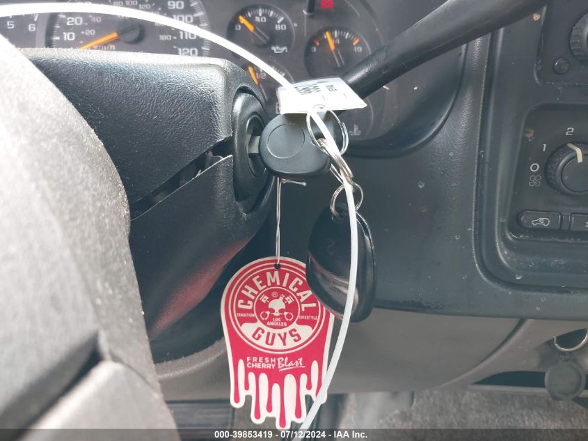 2003 Chevrolet Tahoe C1500 VIN: 1GNEC13T43R221763 Lot: 39853419