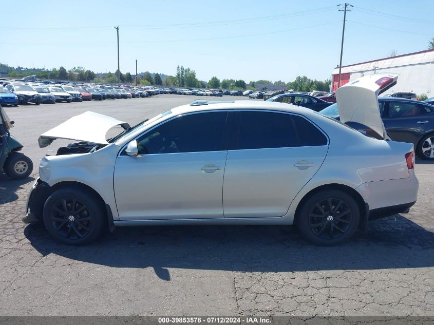 2010 Volkswagen Jetta Se VIN: 3VWRZ7AJ0AM036585 Lot: 39853578