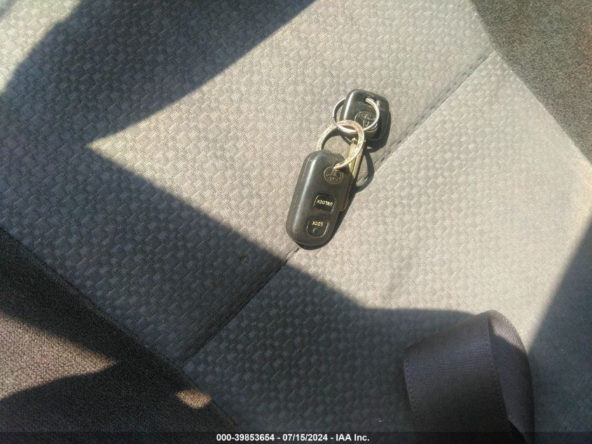 2T1BR32E83C028261 2003 Toyota Corolla S