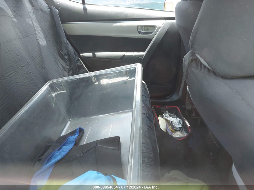 2015 TOYOTA COROLLA LE - 5YFBURHE3FP209099