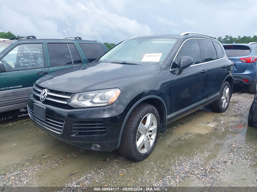2014 VOLKSWAGEN TOUAREG 3.6L LUX - WVGEF9BP3ED010732