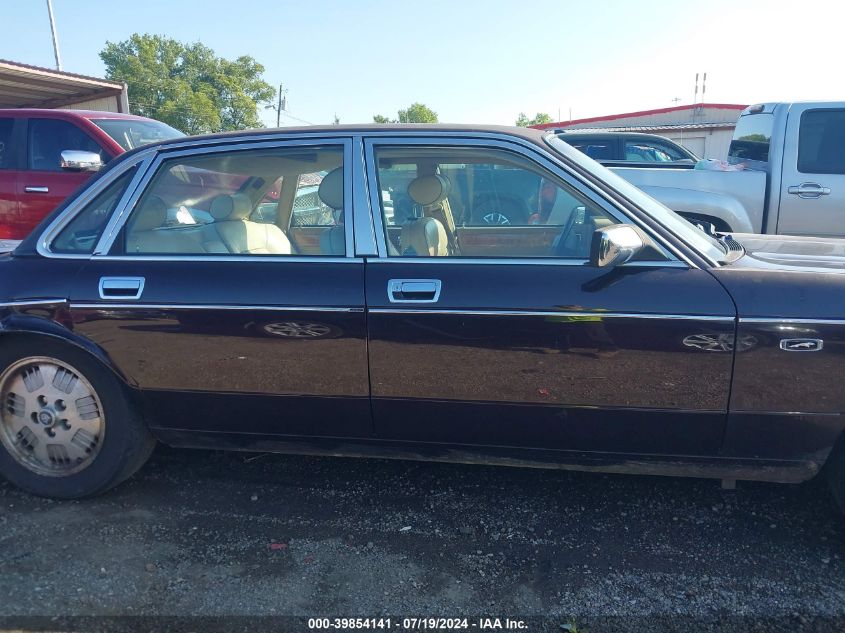 1994 Jaguar Vandenplas VIN: SAJKX1745RC699996 Lot: 39854141
