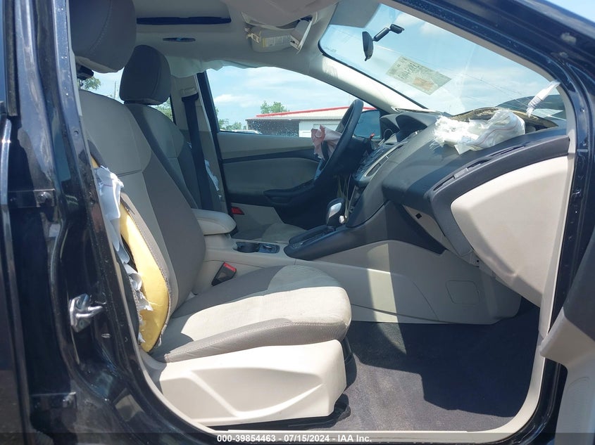 2014 FORD FOCUS SE - 1FADP3F26EL439500