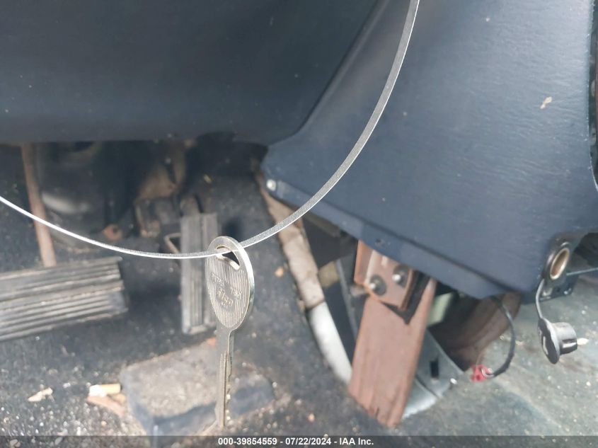 2001 Chrysler Town & Country Lx VIN: 2C8GP44301R371963 Lot: 39854559