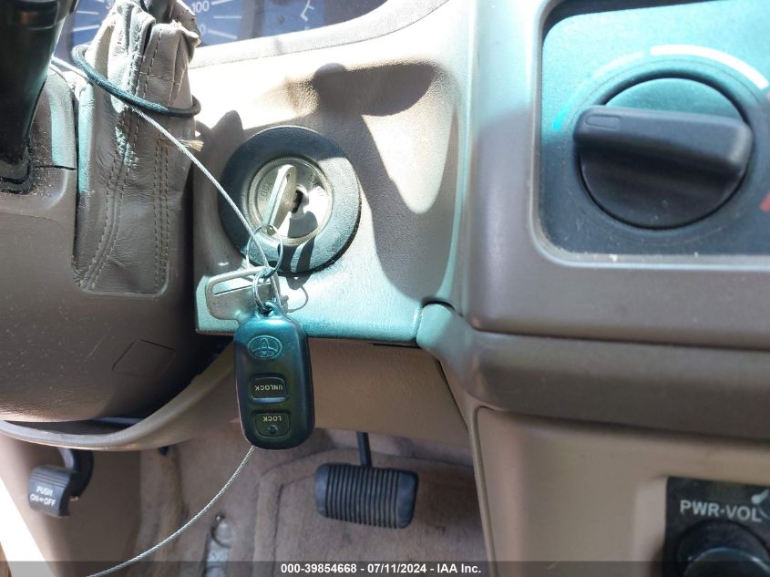 2002 Toyota Sienna Ce VIN: 4T3ZF19C82U428518 Lot: 39854668