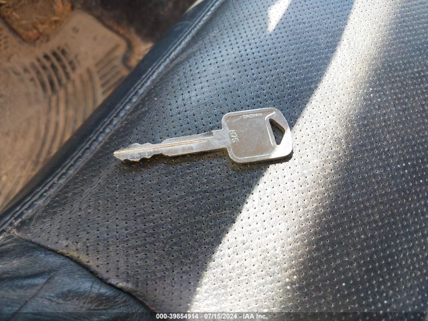 2003 Ford F-250 Lariat/Xl/Xlt VIN: 1FTNX21LX3EA11066 Lot: 39854914