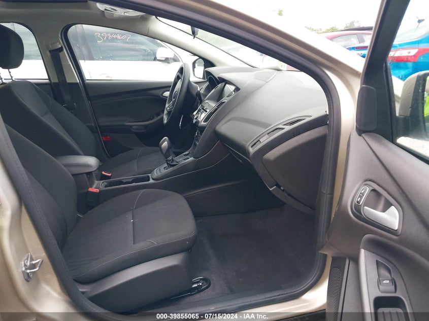 VIN 1FADP3H26HL260276 2017 FORD FOCUS SEL