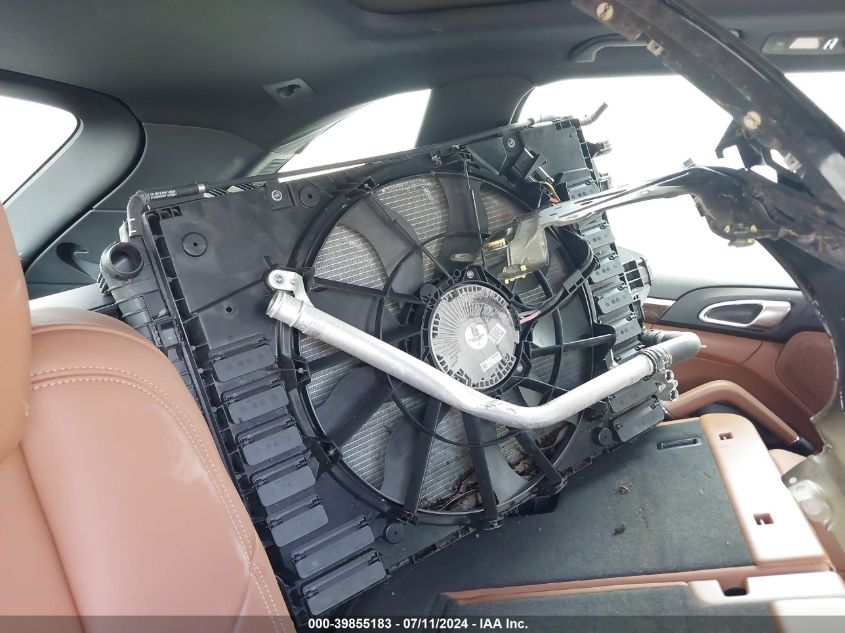 2017 Porsche Cayenne Platinum Edition VIN: WP1AA2A25HKA83985 Lot: 39855183