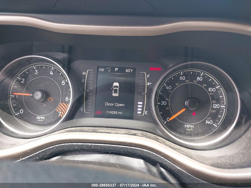 2015 Jeep Cherokee Latitude VIN: 1C4PJMCB9FW752012 Lot: 39855337