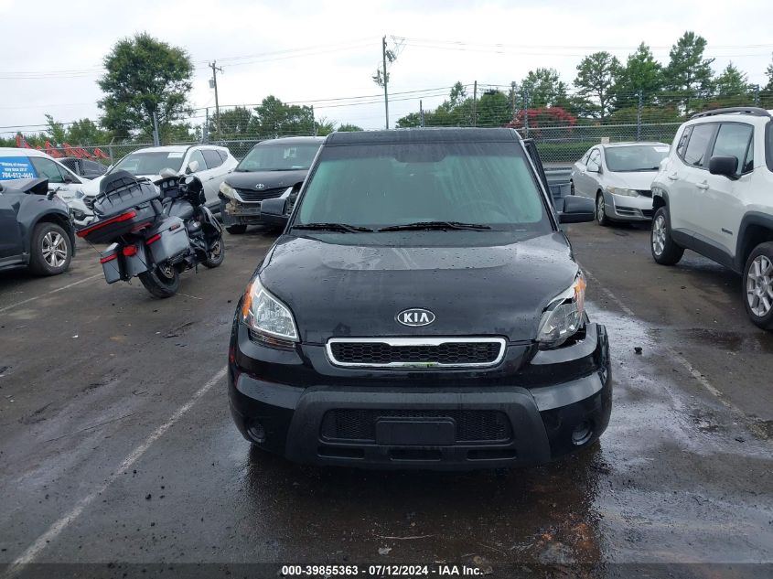 2011 Kia Soul + VIN: KNDJT2A25B7711453 Lot: 39855363