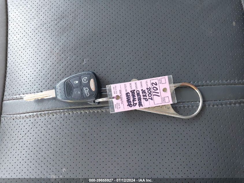 2007 Jeep Grand Cherokee Limited VIN: 1J8HR58P07C642744 Lot: 39855927