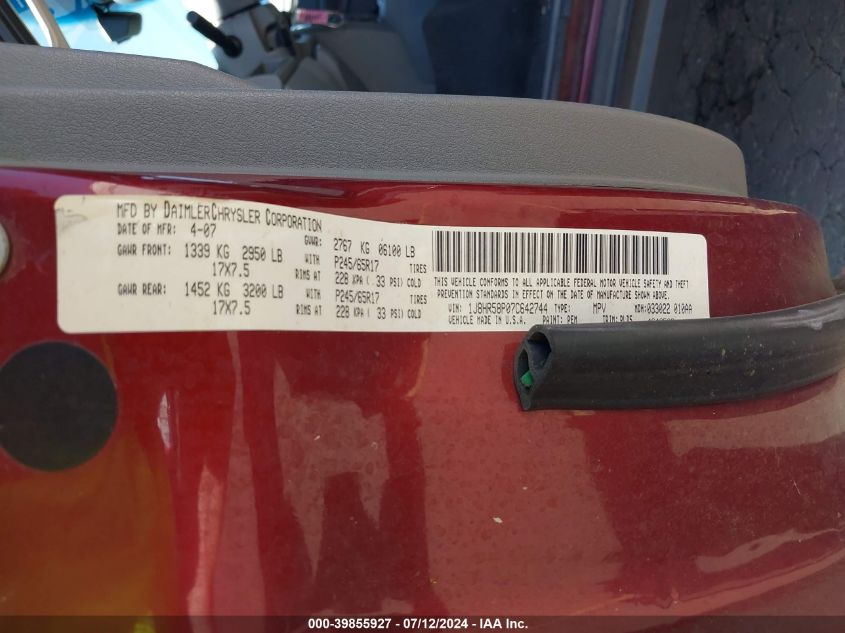 2007 Jeep Grand Cherokee Limited VIN: 1J8HR58P07C642744 Lot: 39855927