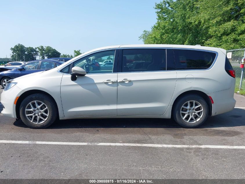 2017 Chrysler Pacifica Touring VIN: 2C4RC1DG4HR609301 Lot: 39855975