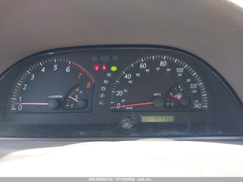 2004 Toyota Camry Le VIN: 4T1BE32K74U797951 Lot: 39856132