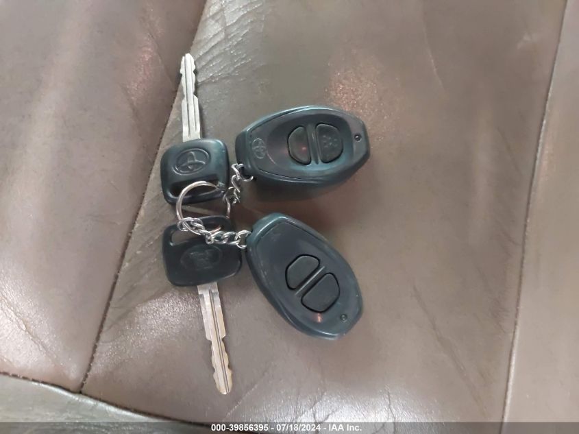 2001 Toyota Tundra Access Cab Limited VIN: 5TBBT48111S208822 Lot: 39856395