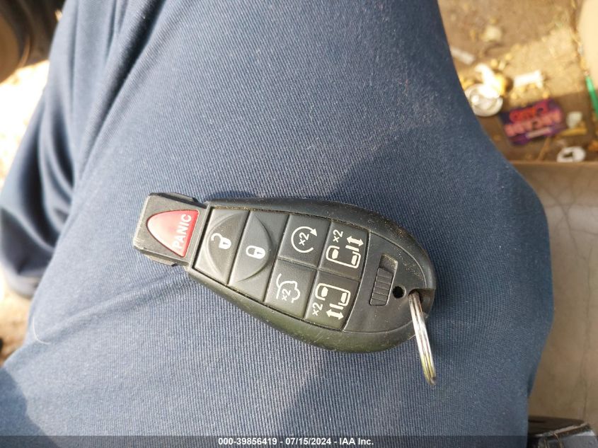 2014 Chrysler Town & Country Limited VIN: 2C4RC1GG2ER133654 Lot: 39856419