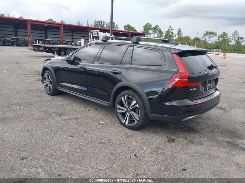 2024 Volvo V60 Cross Country B5 Plus VIN: YV4L12WY3R2137662 Lot: 39856459