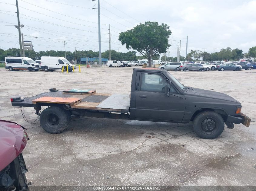 1986 Toyota Pickup Cab Chassis Rn75 Dlx VIN: JT5RN75U9G0010447 Lot: 39856472