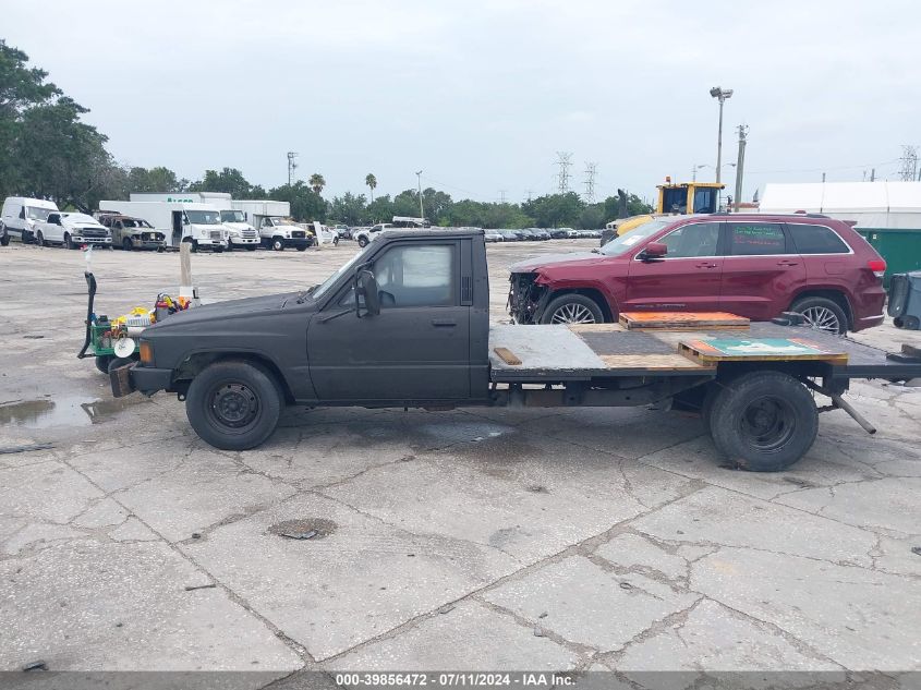 1986 Toyota Pickup Cab Chassis Rn75 Dlx VIN: JT5RN75U9G0010447 Lot: 39856472