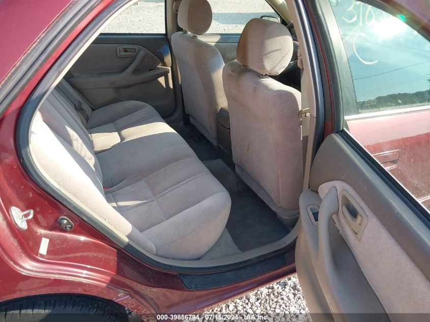 1999 Toyota Camry Le VIN: 4T1BG22K3XU581121 Lot: 39856794