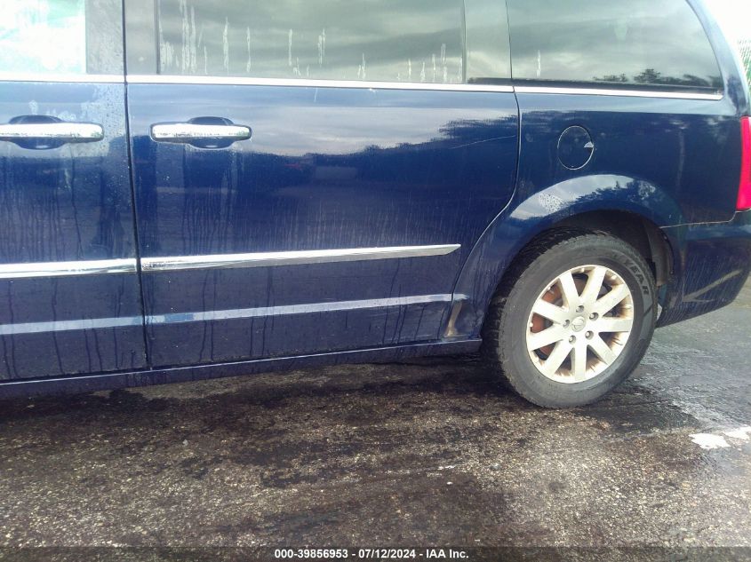 2015 Chrysler Town & Country Touring VIN: 2C4RC1BG1FR698647 Lot: 39856953