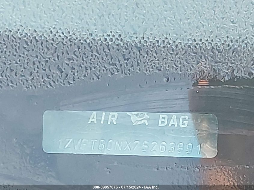 2007 Ford Mustang VIN: 1ZVFT80NX75263991 Lot: 39857076