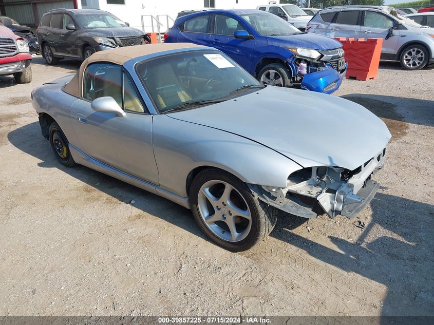 1999 Mazda Mx-5 Miata Leather Pkg/Popular Equipment Pkg/Sports Pkg/Touring Pkg VIN: JM1NB3538X0118960 Lot: 39857225