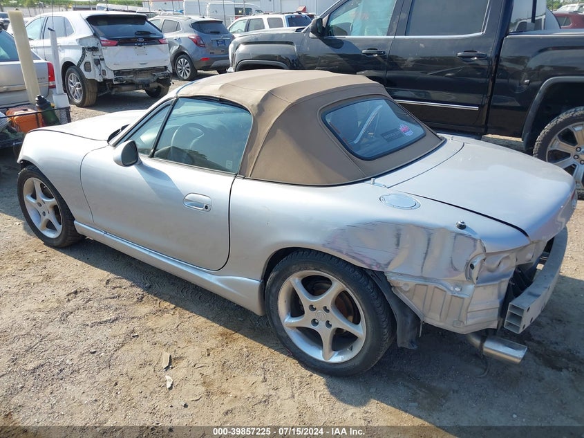 1999 Mazda Mx-5 Miata Leather Pkg/Popular Equipment Pkg/Sports Pkg/Touring Pkg VIN: JM1NB3538X0118960 Lot: 39857225