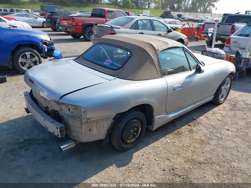 1999 Mazda Mx-5 Miata Leather Pkg/Popular Equipment Pkg/Sports Pkg/Touring Pkg VIN: JM1NB3538X0118960 Lot: 39857225