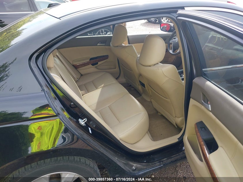 2010 Honda Accord Exl VIN: 1HGCP2F86AA110257 Lot: 39857360