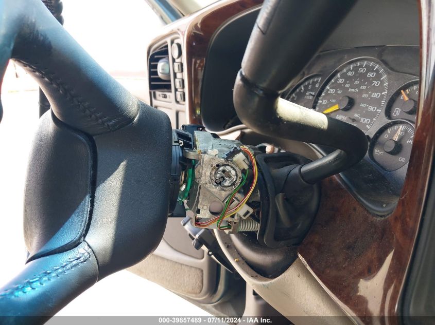 2001 Chevrolet Suburban 1500 Lt VIN: 3GNFK16T41G144554 Lot: 39857489