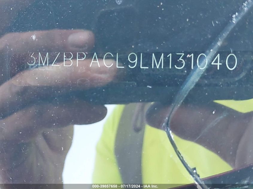 2020 Mazda Mazda3 Select Package VIN: 3MZBPACL9LM131040 Lot: 39857658