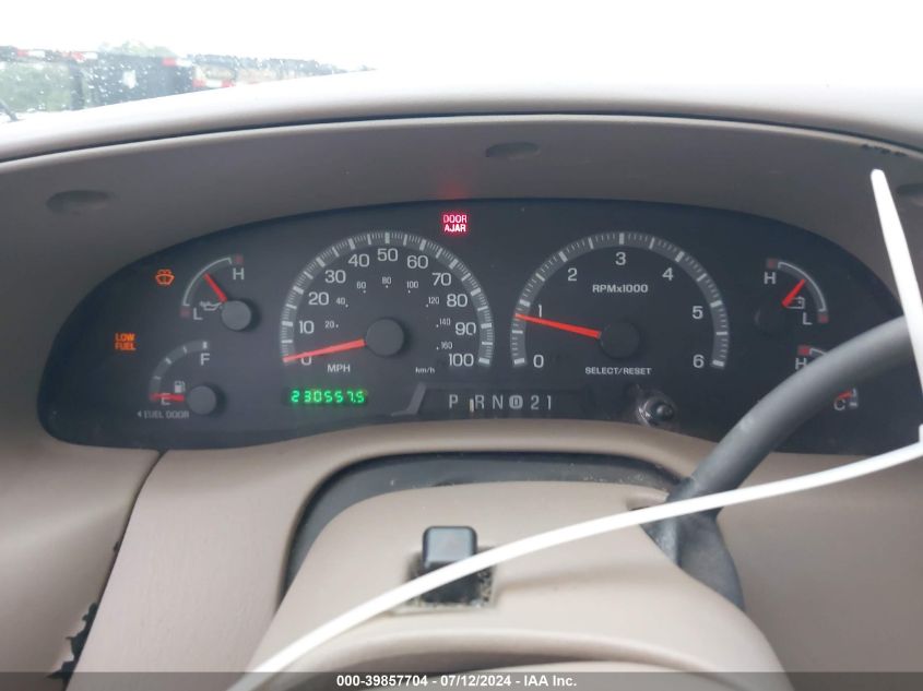 2001 Ford Expedition Eddie Bauer VIN: 1FMFU18L51LB20391 Lot: 39857704