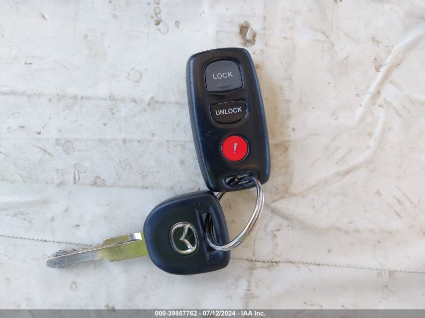 2004 Mazda Mazda3 S VIN: JM1BK123641139842 Lot: 39857762