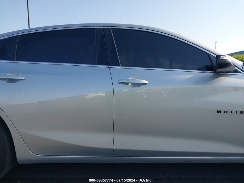 2018 Chevrolet Malibu Lt VIN: 1G1ZD5STXJF165822 Lot: 39857774