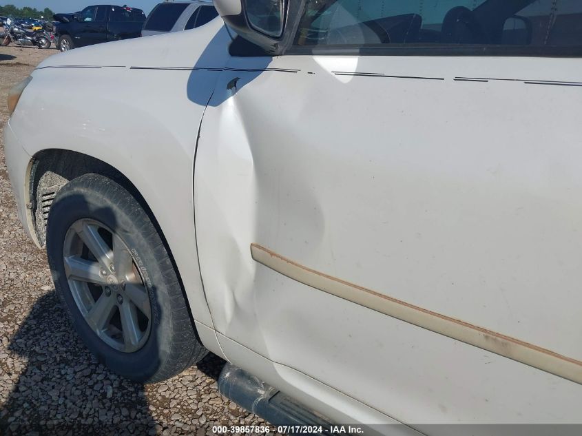 2010 Toyota Highlander Base V6 VIN: 5TDZK3EH3AS003877 Lot: 39857836