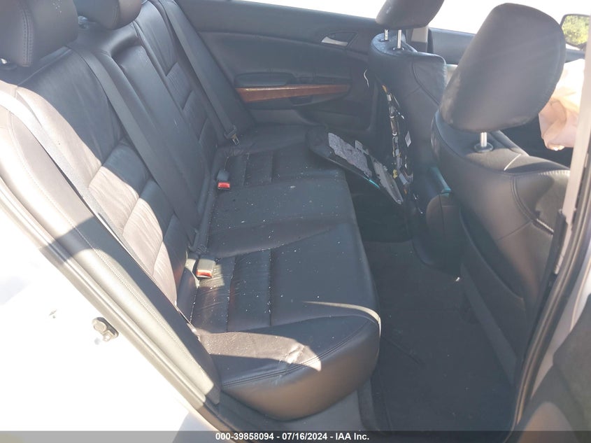 2011 Honda Accord Exl VIN: 1HGCP2F83BA061617 Lot: 39858094