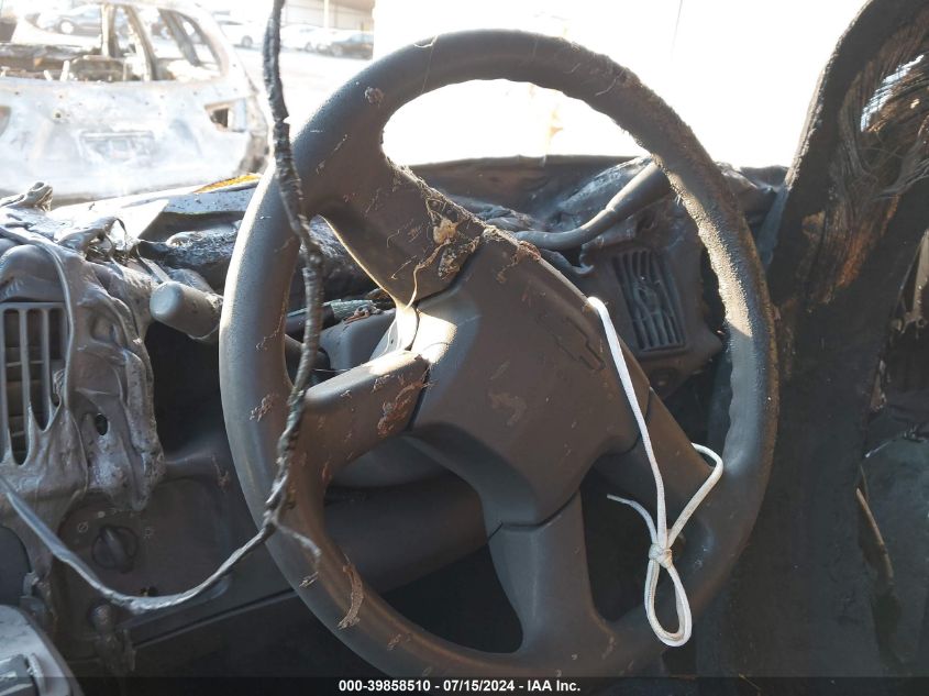 2005 Chevrolet Express VIN: 1GNFG15T951205694 Lot: 39858510