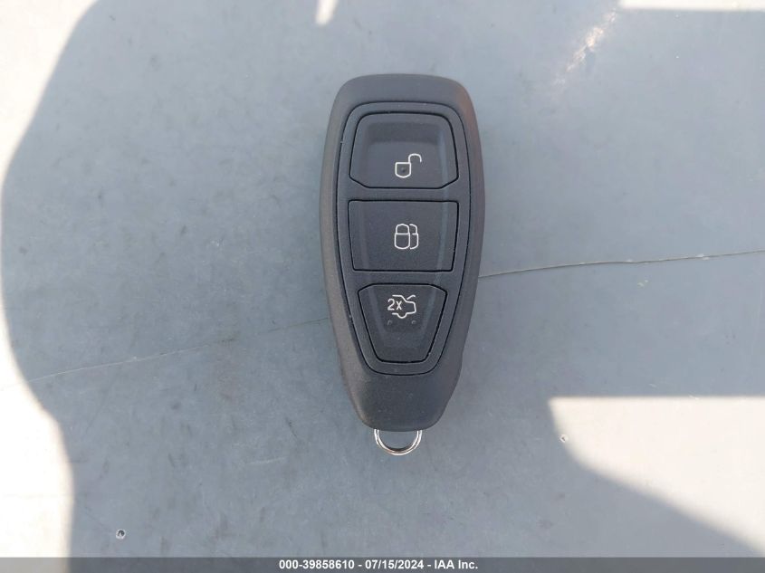 2015 Ford C-Max Hybrid Sel VIN: 1FADP5BU0FL108125 Lot: 39858610