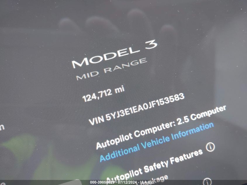 2018 Tesla Model 3 Long Range/Mid Range VIN: 5YJ3E1EA0JF153583 Lot: 39858629